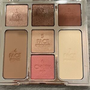 Charlotte Tilbury Instant Look of Love in A Palette Glowing Beauty